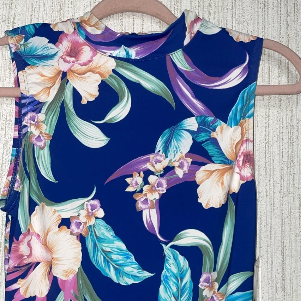 NWT Hobie Size Medium Once piece Swimsuit Zippered Back Blue Floral